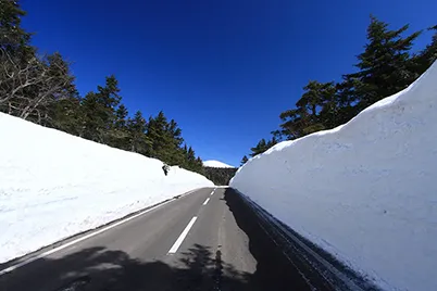 “Bandai-Azuma Skyline ”雪地走廊
