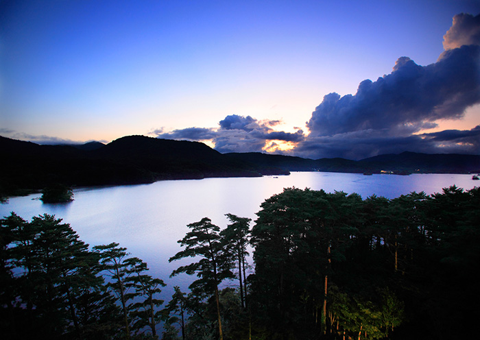 户外景观/里磐梯地区。欣赏四季美景。