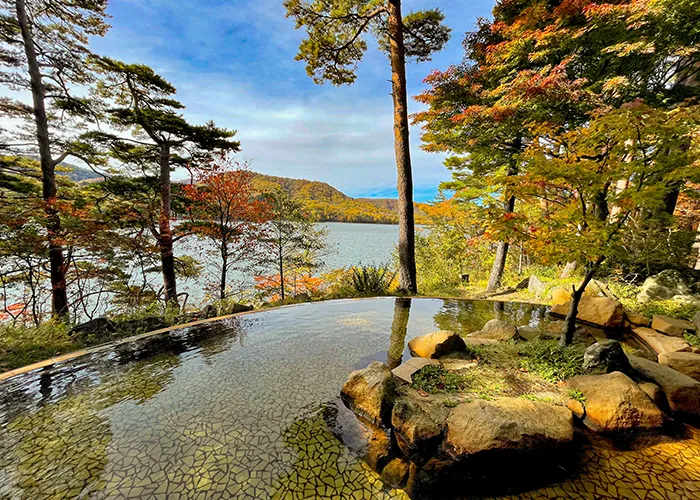 温泉秋