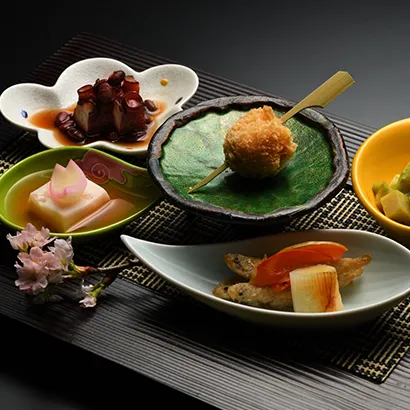 日本餐厅 "Waraku"